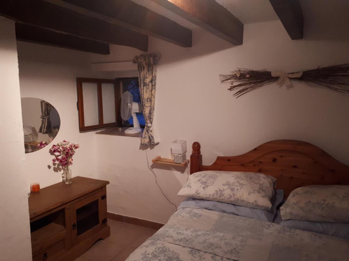 Gite De Lac Tranquille Plaud エクステリア 写真
